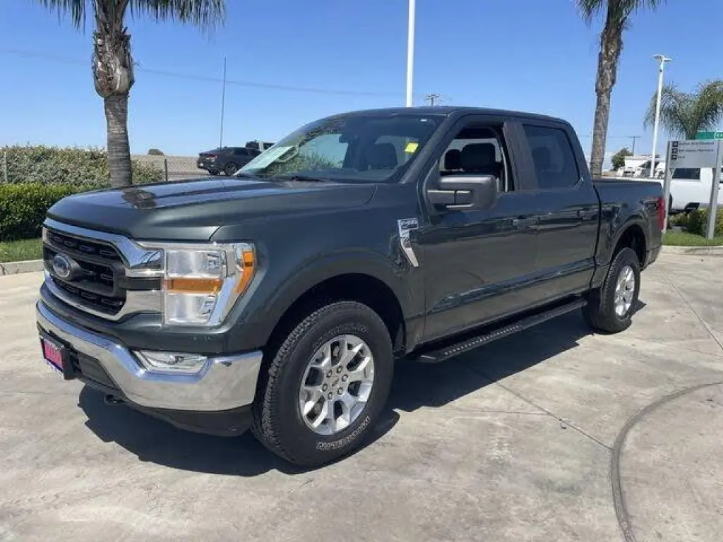 Ford F-150 2021 4x4 XL 4dr SuperCrew 5.5 ft. SB