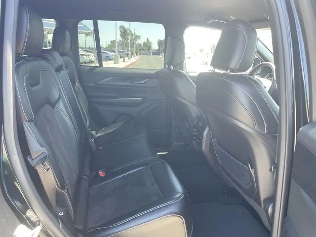 Jeep Grand Cherokee 2023 4x4 Laredo X 4dr SUV