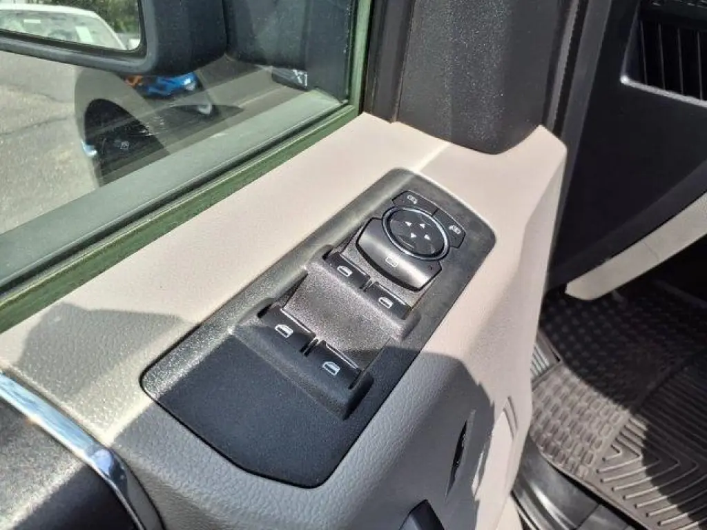 Ford F-150 2018 4x4 XLT 4dr SuperCrew 6.5 ft. SB