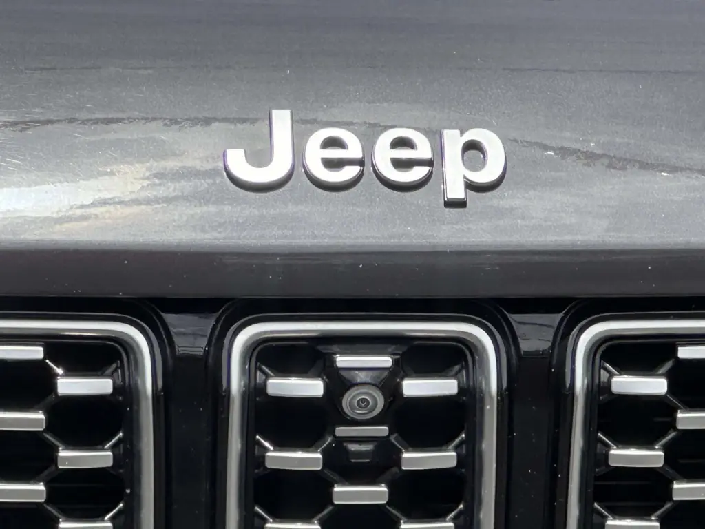 Jeep Grand Cherokee 2022 4x4 Summit 4dr SUV (midyear release)