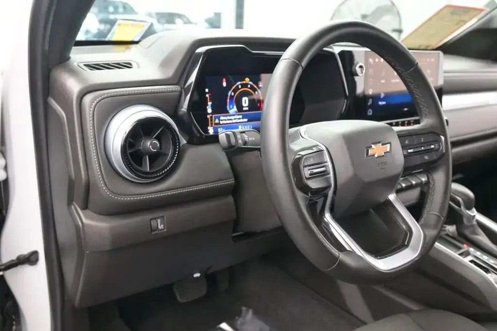 Chevrolet Colorado 2023 4x2 LT 4dr Crew Cab 5 ft. SB