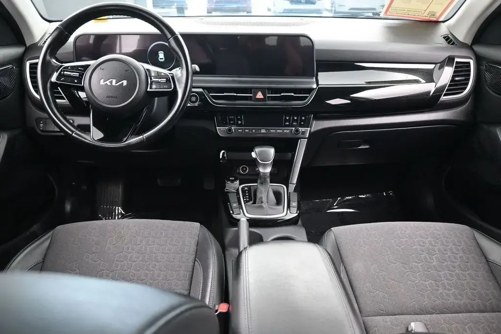 Kia Seltos 2024 S 4dr SUV
