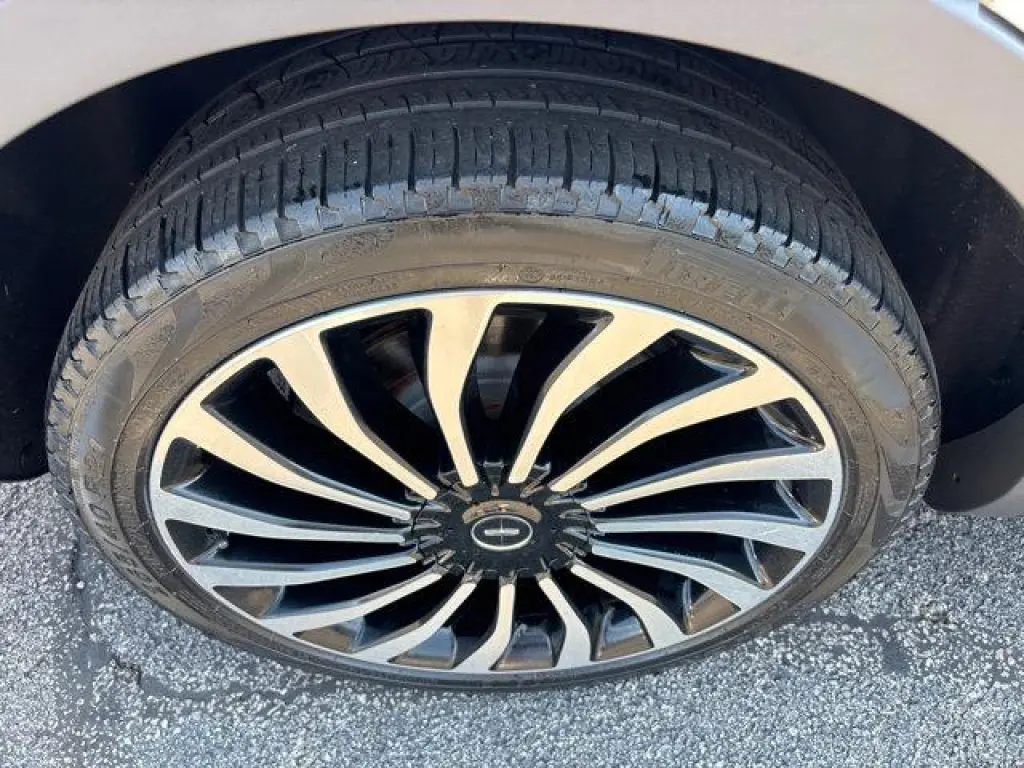 Lincoln Nautilus 2020 AWD Black Label 4dr SUV
