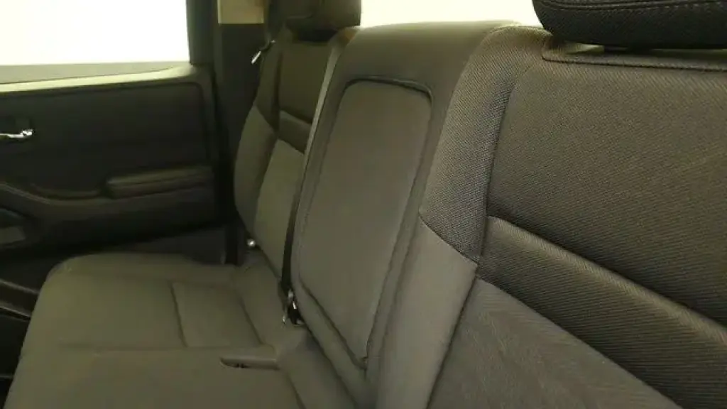 Nissan Frontier 2024 4x4 SV 4dr Crew Cab 5 ft. SB