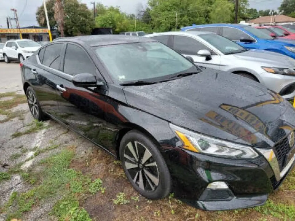 Nissan Altima 2022