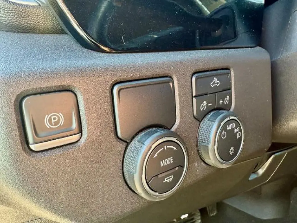Chevrolet Silverado 1500 2024 4x2 LT 4dr Crew Cab 5.8 ft. SB