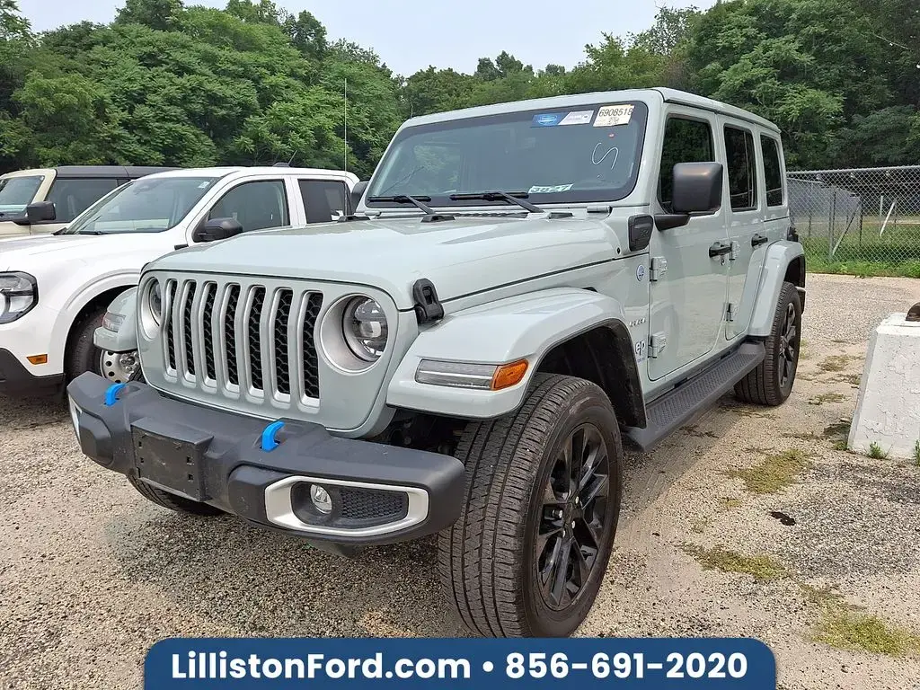 Jeep Wrangler 2023 4x4 Sahara 4xe 4 puertas SUV