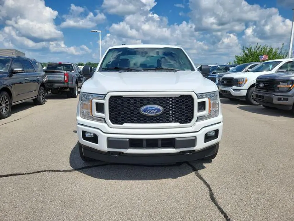 Ford F-150 2019 4x4 XL 4 puertas SuperCrew 5.5 pies. Caja corta