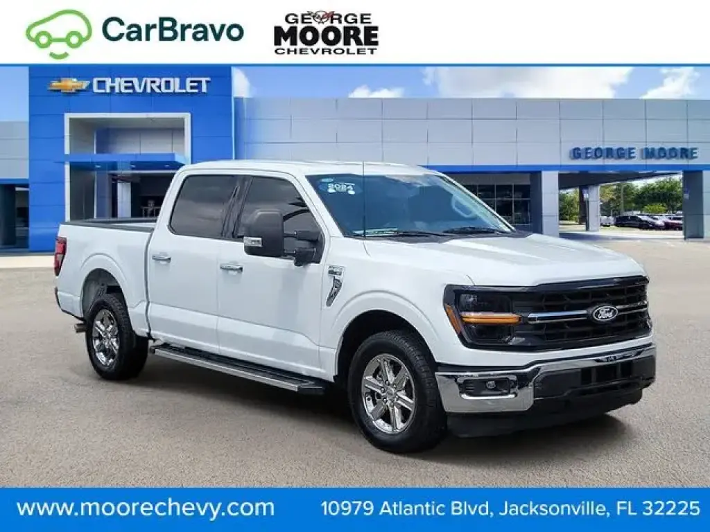 Ford F-150 2024 4x2 XLT 4 puertas SuperCrew 5.5 pies. SB
