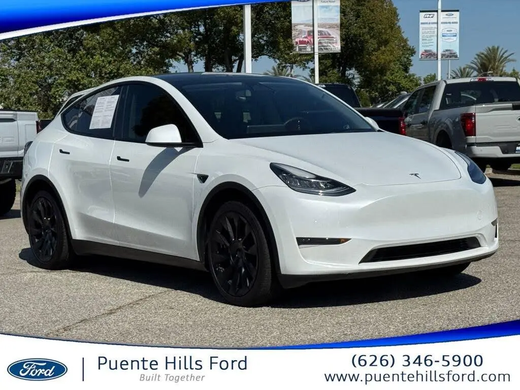 Tesla Model Y 2023 AWD 4dr Crossover