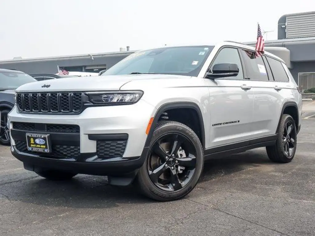 Jeep Grand Cherokee L 2024 4x4 Laredo 4 puertas SUV