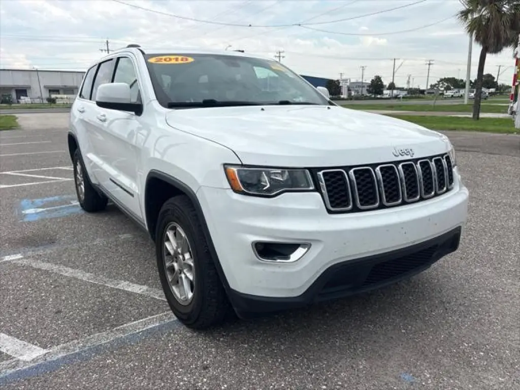 Jeep Grand Cherokee 2018 4x4 Laredo 4 puertas SUV