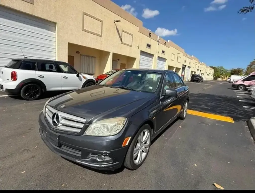 Mercedes Benz C300