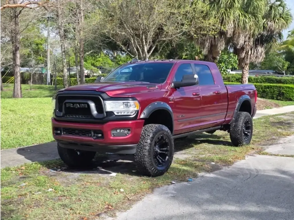 RAM 2500 MEGA CAB ( Diesel )