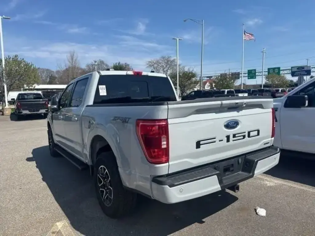 Ford F-150 2023 4x4 XL 4dr SuperCrew 5.5 ft. SB