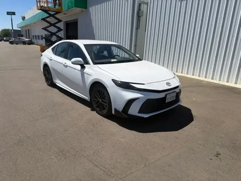 Toyota Camry 2025 SE 4 puertas Sedan