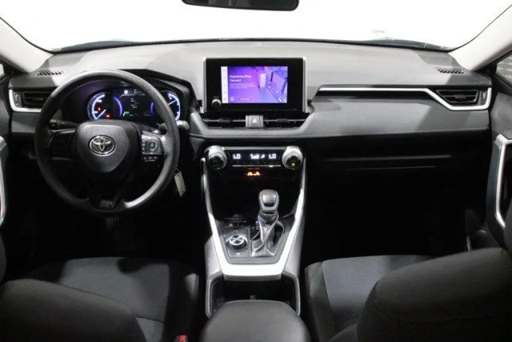 Toyota RAV4 Híbrido 2024 AWD LE 4 puertas SUV