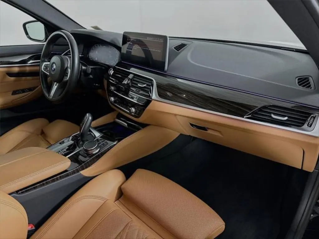 BMW Serie 5 2023 AWD 530e xDrive 4 puertas Sedan