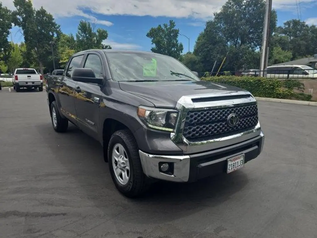 Toyota Tundra 2021 4x2 SR5 4 puertas CrewMax Cab Pickup SB