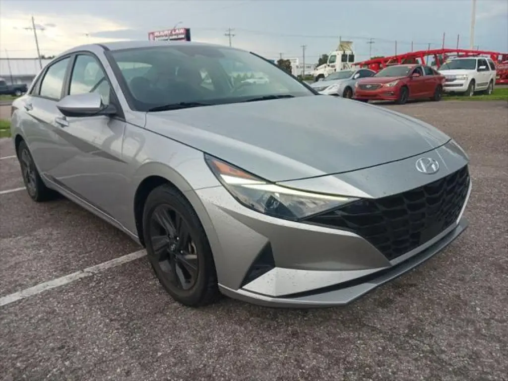 Hyundai ELANTRA 2022 SEL 4 puertas Sedan