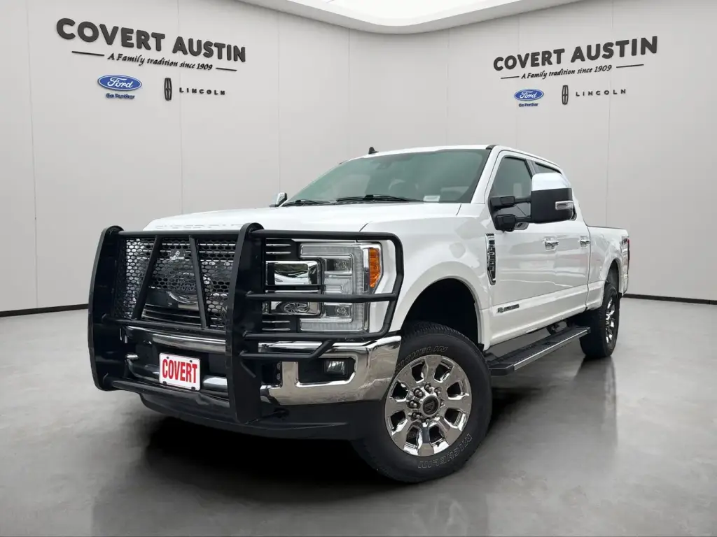 Ford F-250 Super Duty 2019 4x4 Lariat 4 puertas Cabina Crew 6.8 pies. Pickup SB