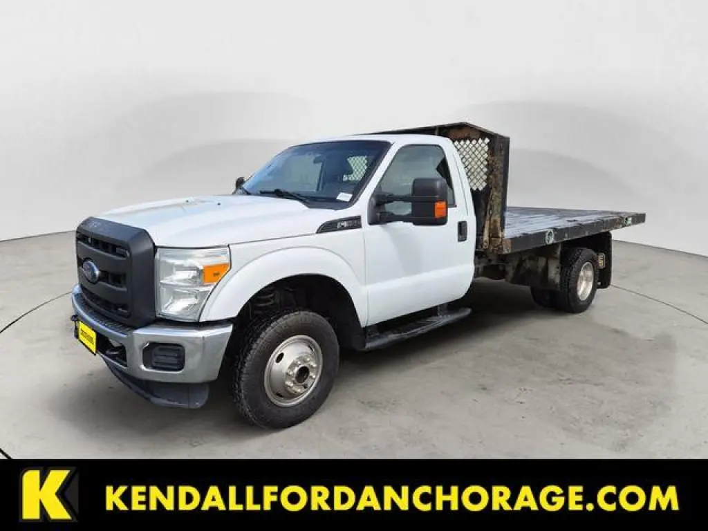 Ford F-350 Super Duty 2015 4x4 XL Cabina Regular 2 puertas 141 pulg. WB DRW Chasis