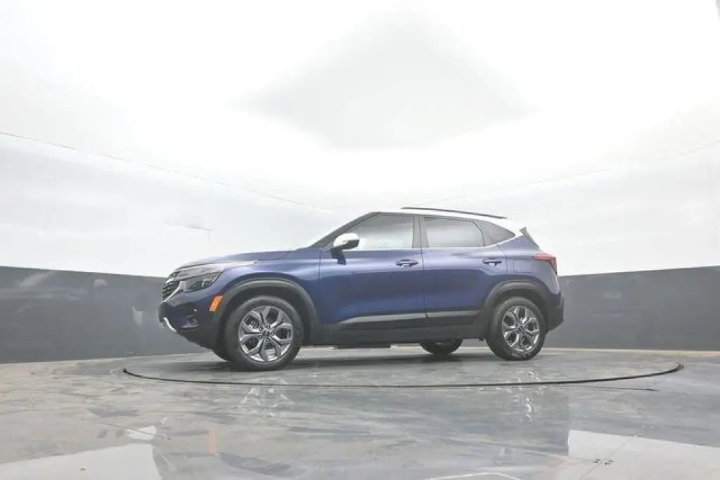 Kia Seltos 2024 S 4dr SUV