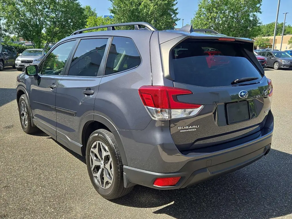 Subaru Forester 2023 AWD Premium 4 puertas Crossover