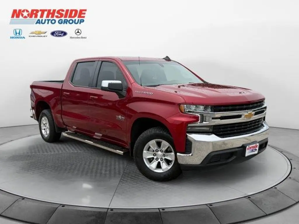 Chevrolet Silverado 1500 2021 4x2 LT 4 puertas Crew Cab 5.8 pies. Caja corta
