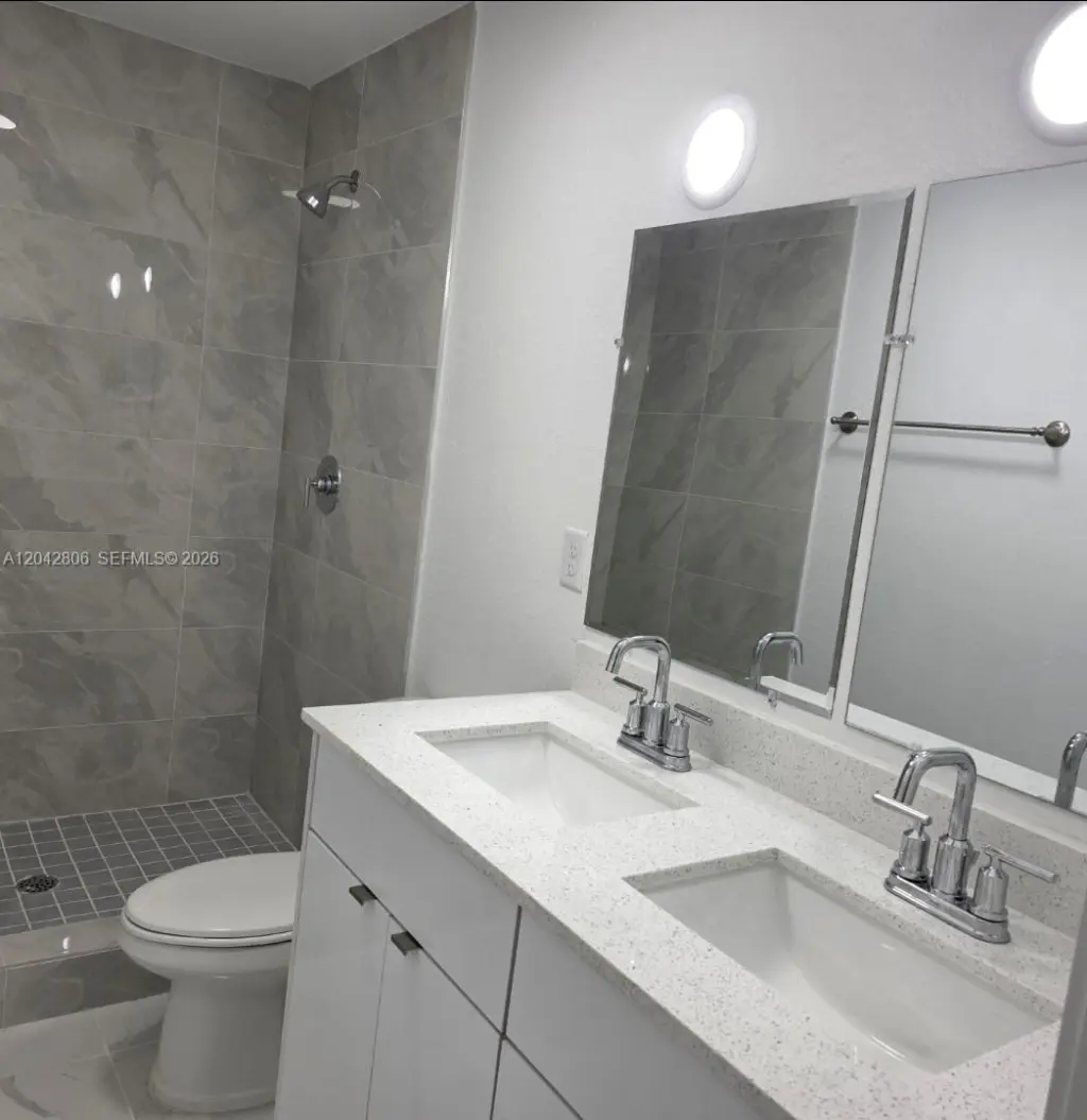 Propiedad en alquiler con 3 habitaciones y 2 baños en Miami