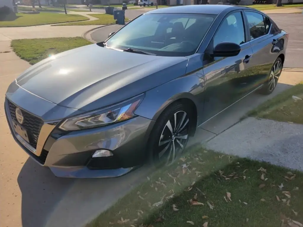 2021 Nissan Altima SR