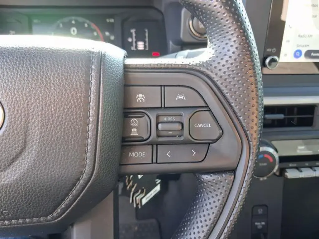 Toyota Tacoma 2024 4x4 SR 4dr Double Cab 5.0 ft SB 6M