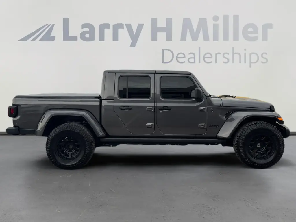 Jeep Gladiator 2025 4x4 Sport 4dr Crew Cab 5.0 ft. SB