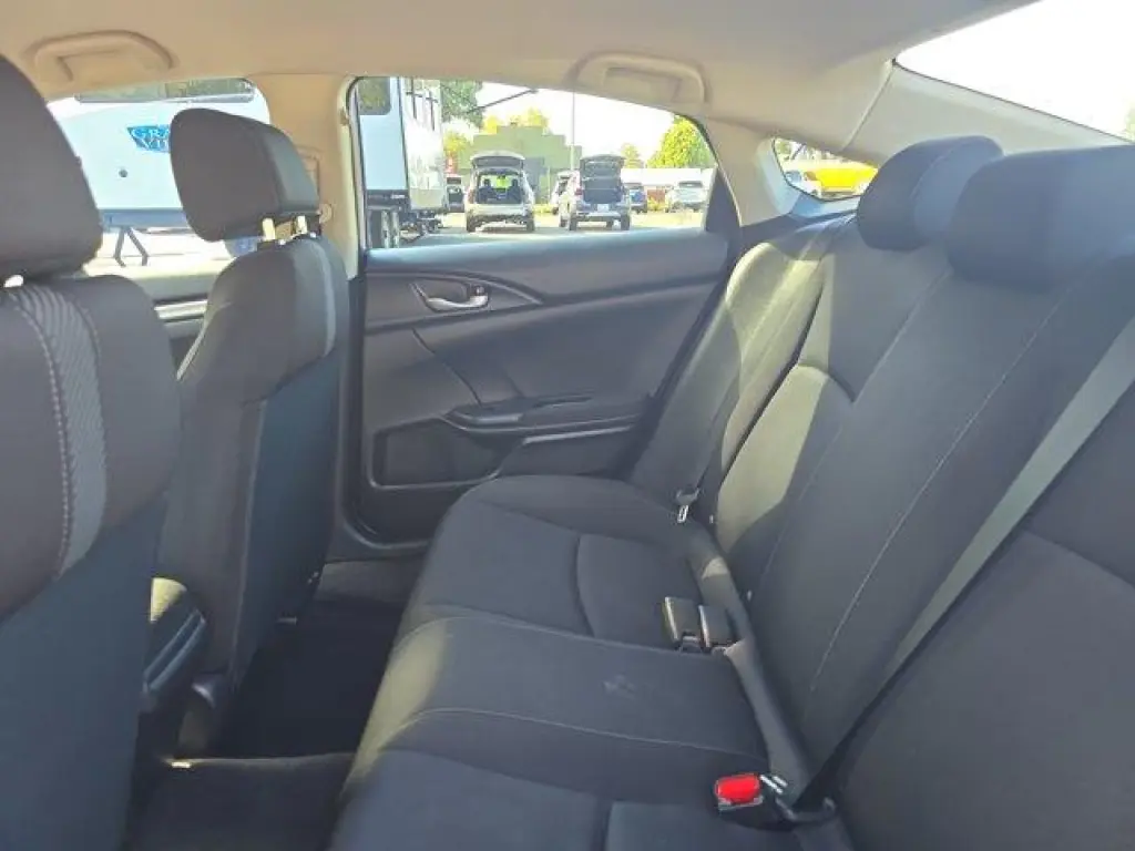 Honda Civic 2017 LX 4dr Sedan CVT
