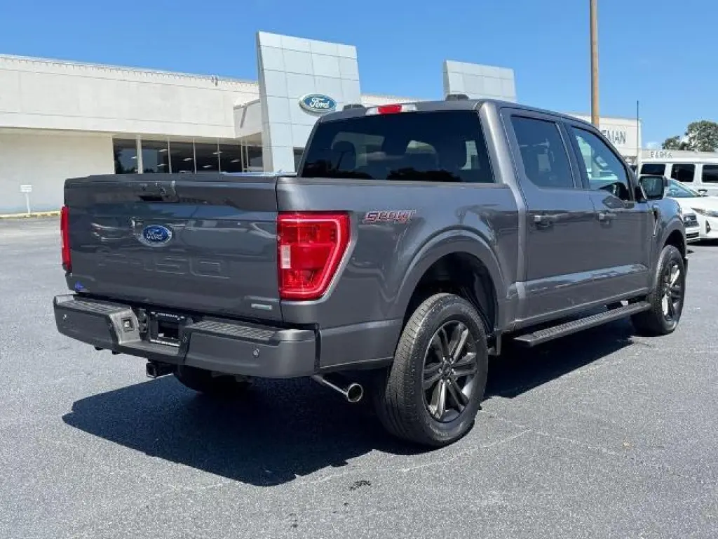 Ford F-150 2021 4x4 XLT 4dr SuperCrew 5.5 ft. SB