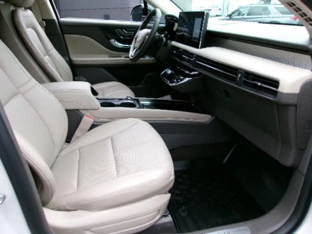 Lincoln Corsair 2024 AWD Premiere 4dr SUV