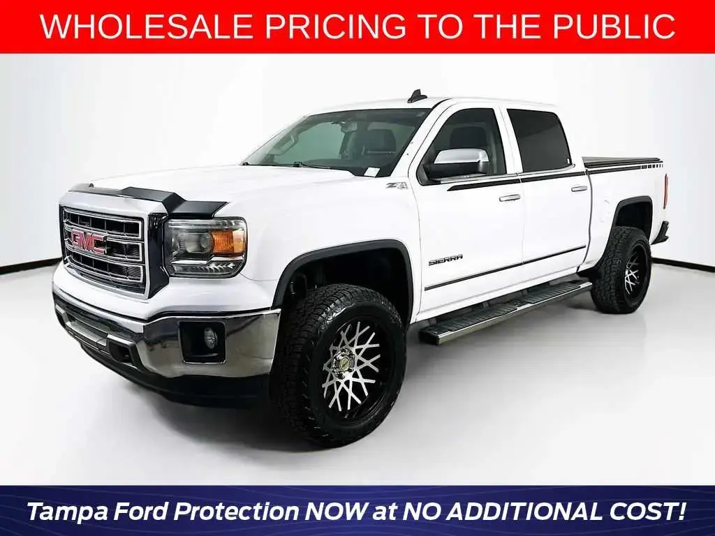 GMC Sierra 1500 2015 4x4 SLT 4 puertas Cabina Crew 5.8 pies. SB