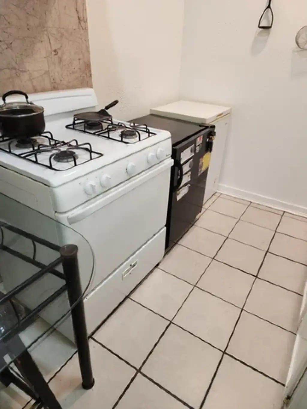 Tiene grande Cosina y Baño