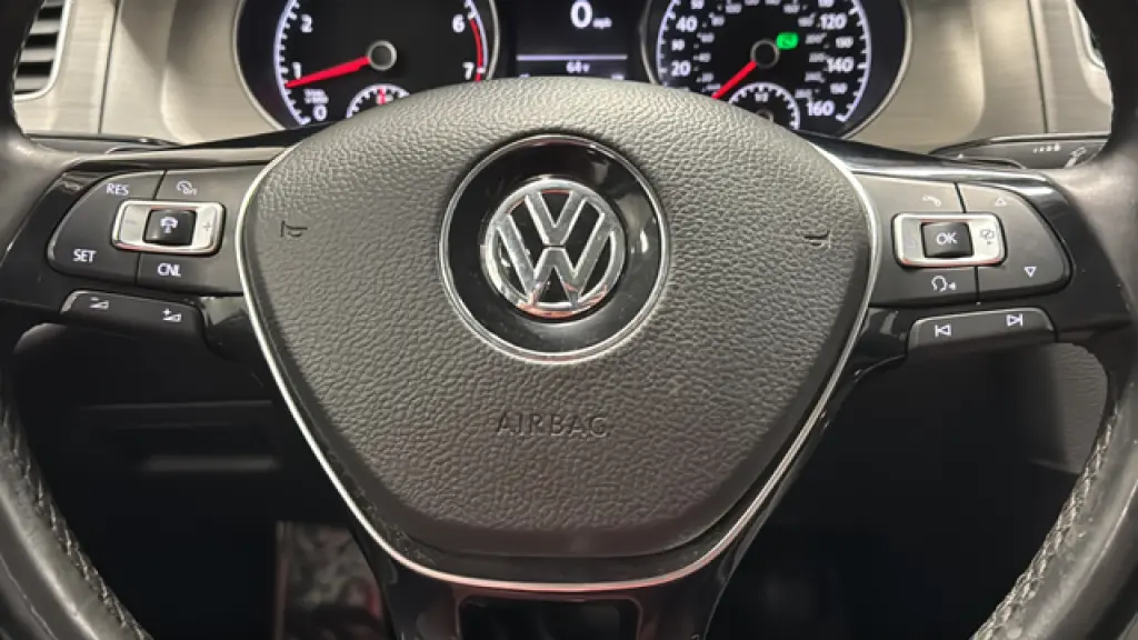2016 Volkswagen Golf SportWagen