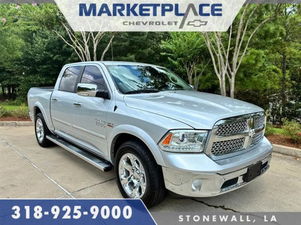 2017 RAM 1500 Laramie Crew Cab SWB 2WD