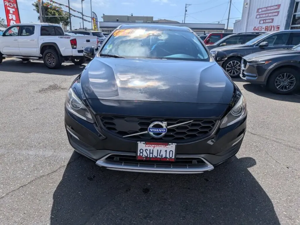 2016 Volvo V60 Cross Country T5 Platinum  AWD