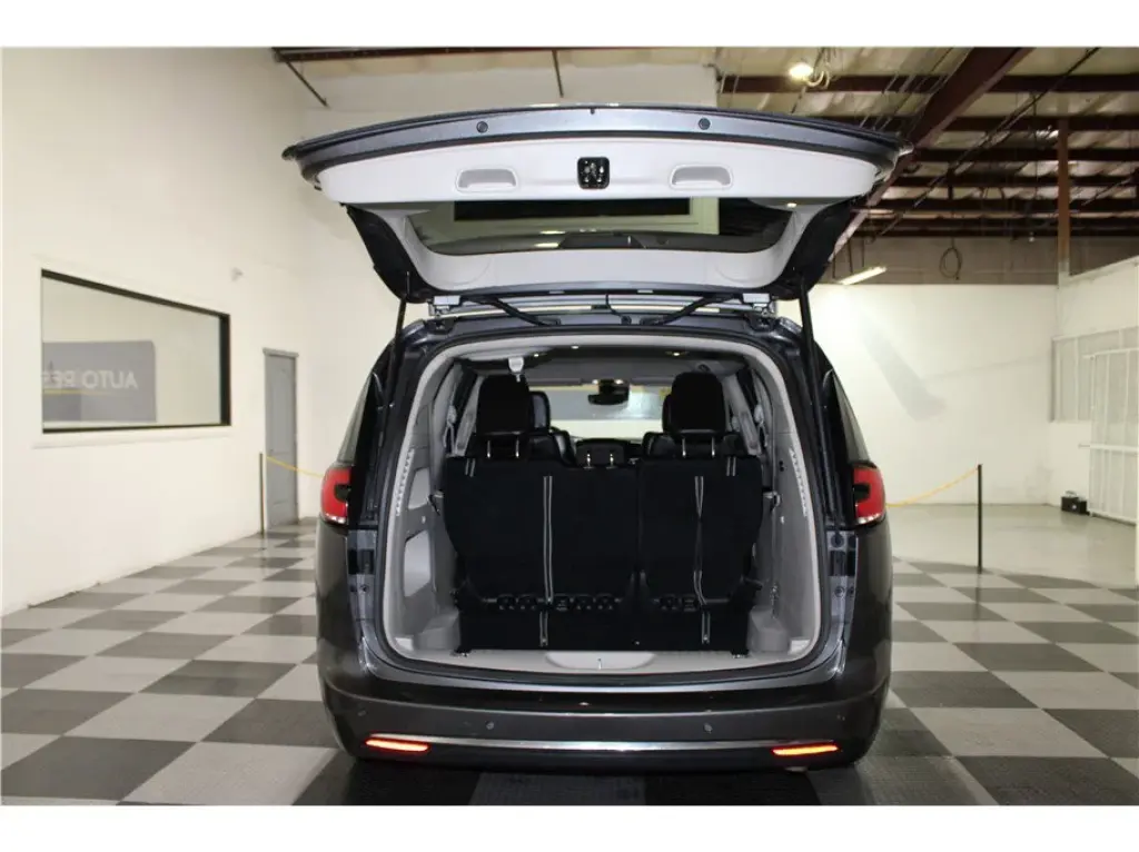 2023 Chrysler Pacifica