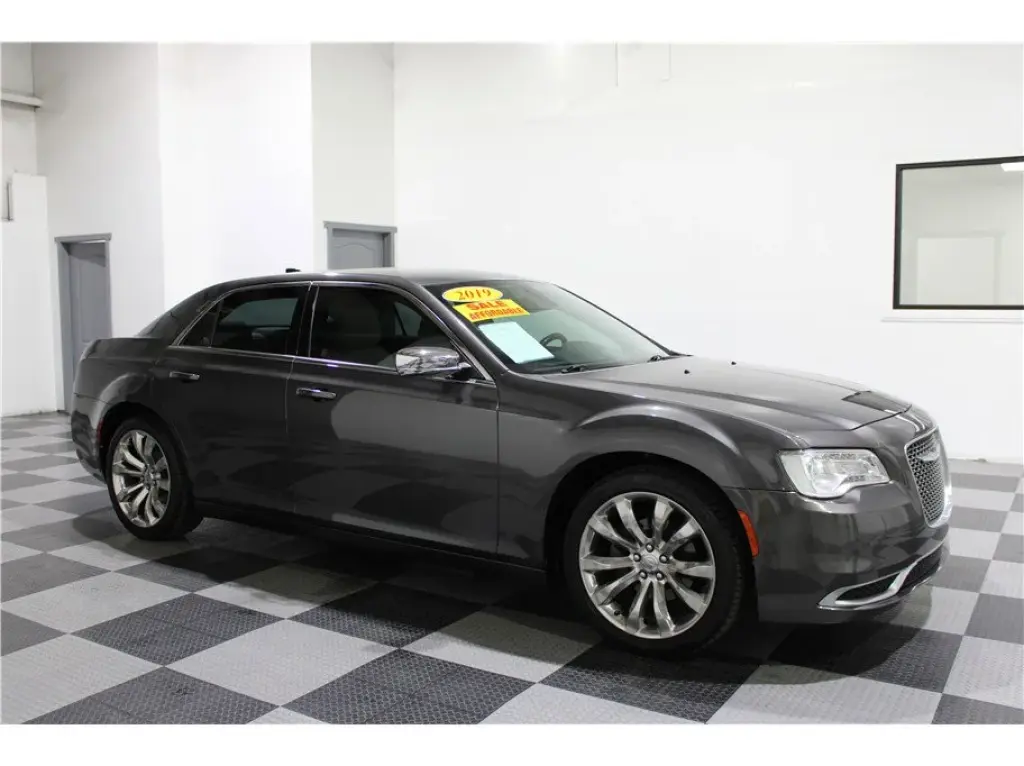2019 Chrysler 300