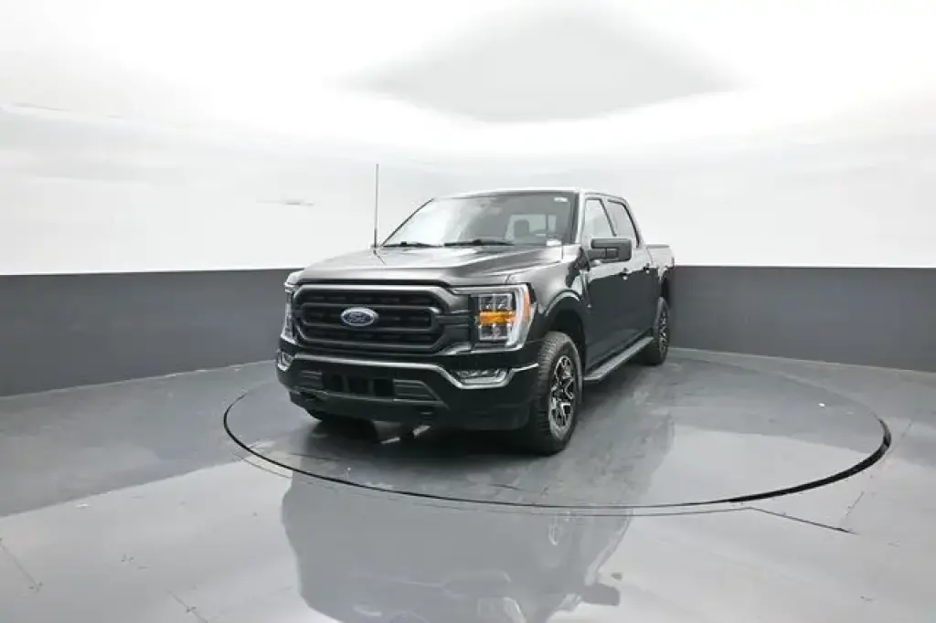 Ford F-150 2023 4x4 XLT 4dr SuperCrew 5.5 ft. SB