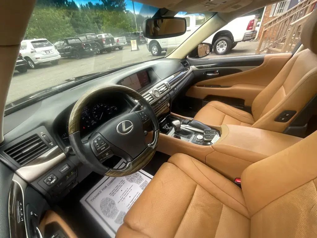 Lexus LS 460 2015 4dr Sedan