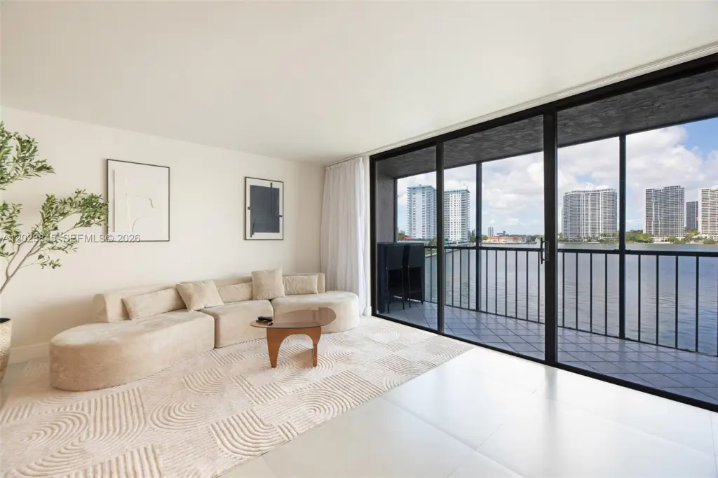 Propiedad en alquiler con 2 dormitorios y 2 baños en Sunny Isles Beach