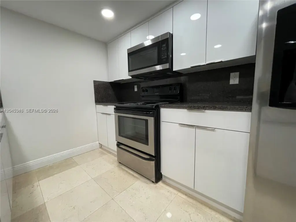 Propiedad en alquiler con 3 habitaciones y 2 baños en North Miami Beach