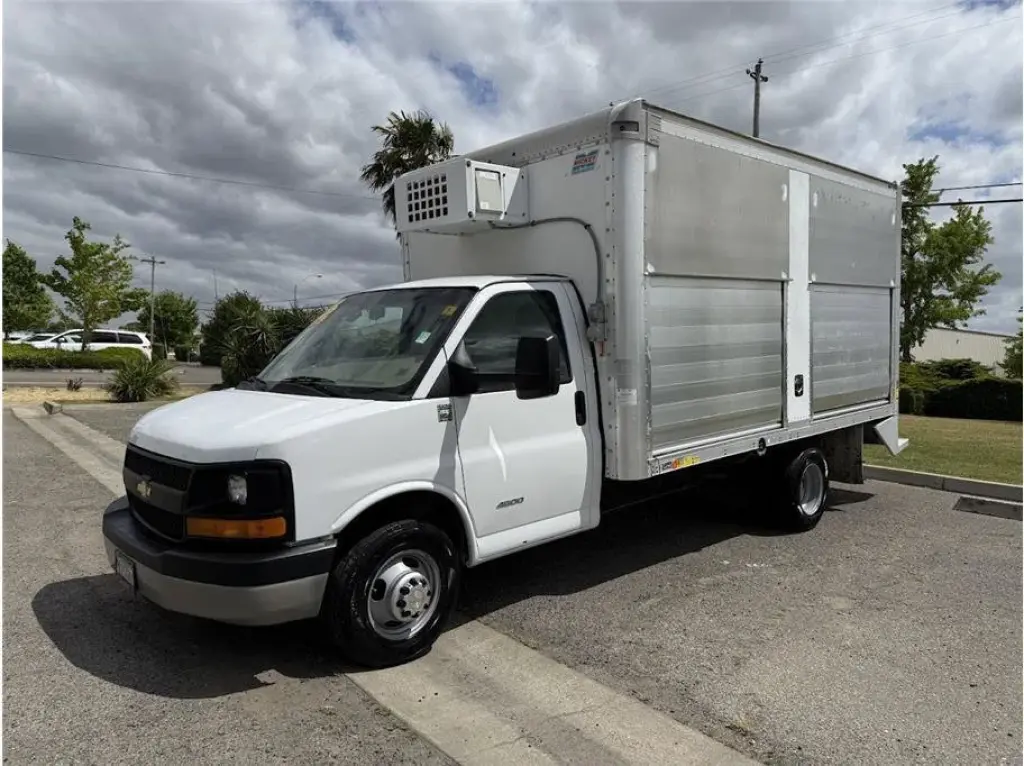 2015 Chevrolet Express Commercial Cutaway