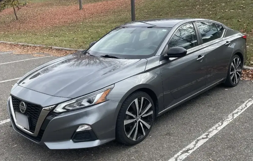 2020 Nissan Altima SR