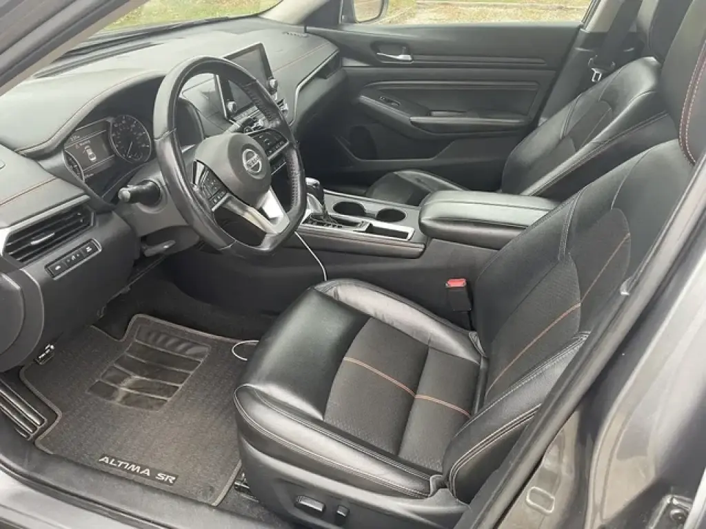 2020 Nissan Altima SR